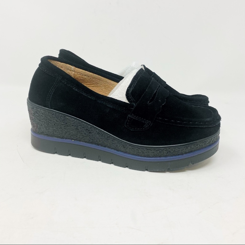 Brand New HKR-77 Women’s Faux Suede Platform Wedge